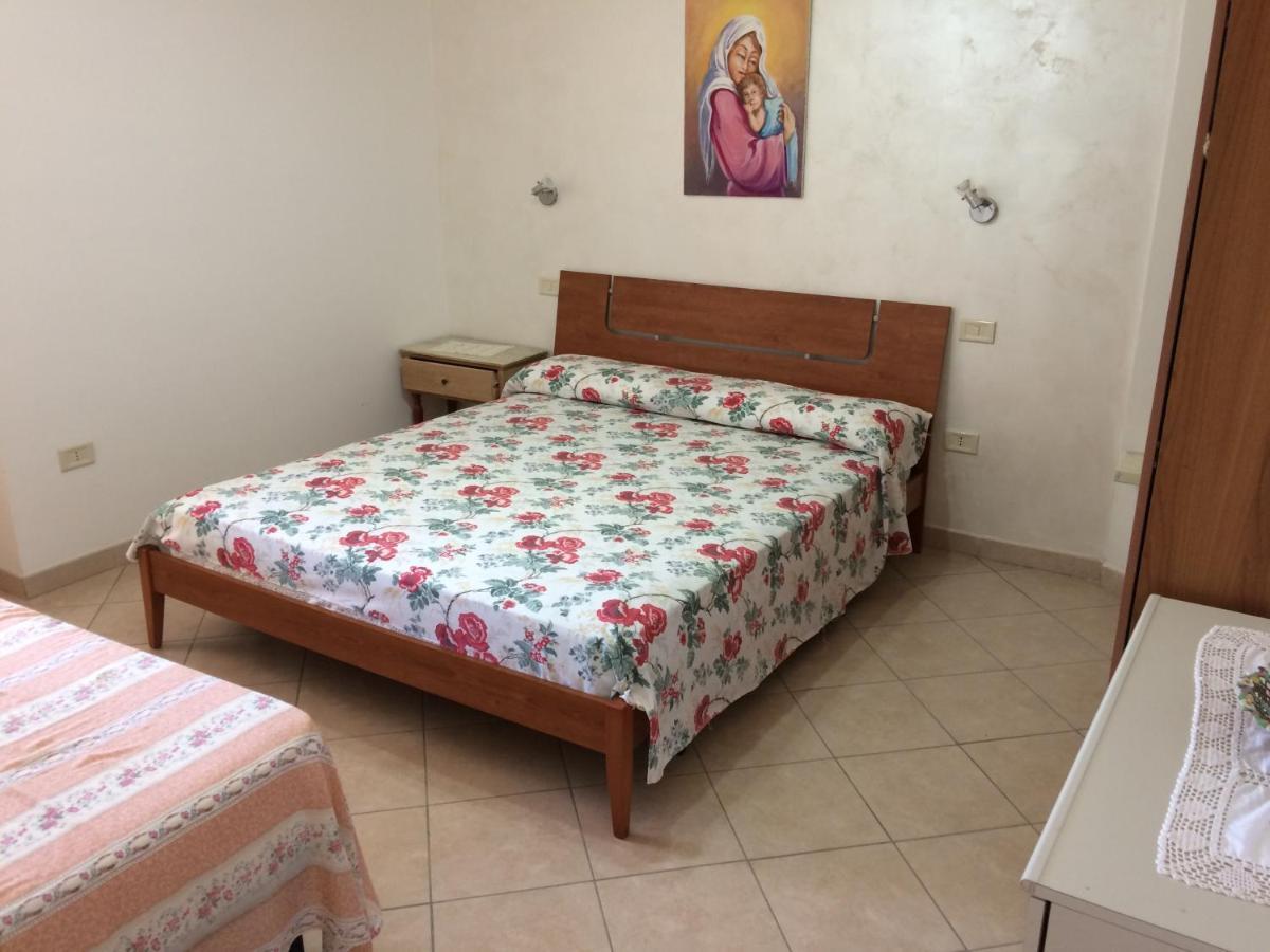 Casa Vacanze La Tuia Castellabate Exteriör bild