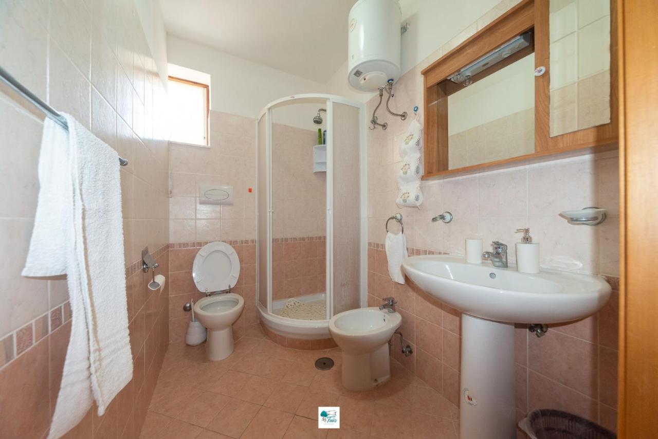 Casa Vacanze La Tuia Castellabate Exteriör bild